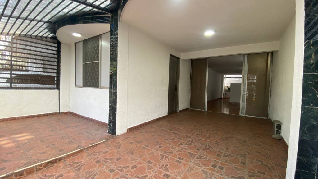Casa En Venta - La Esmeralda, Cali