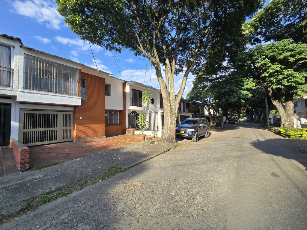 Casa En Venta - Prados Del Norte, Cali