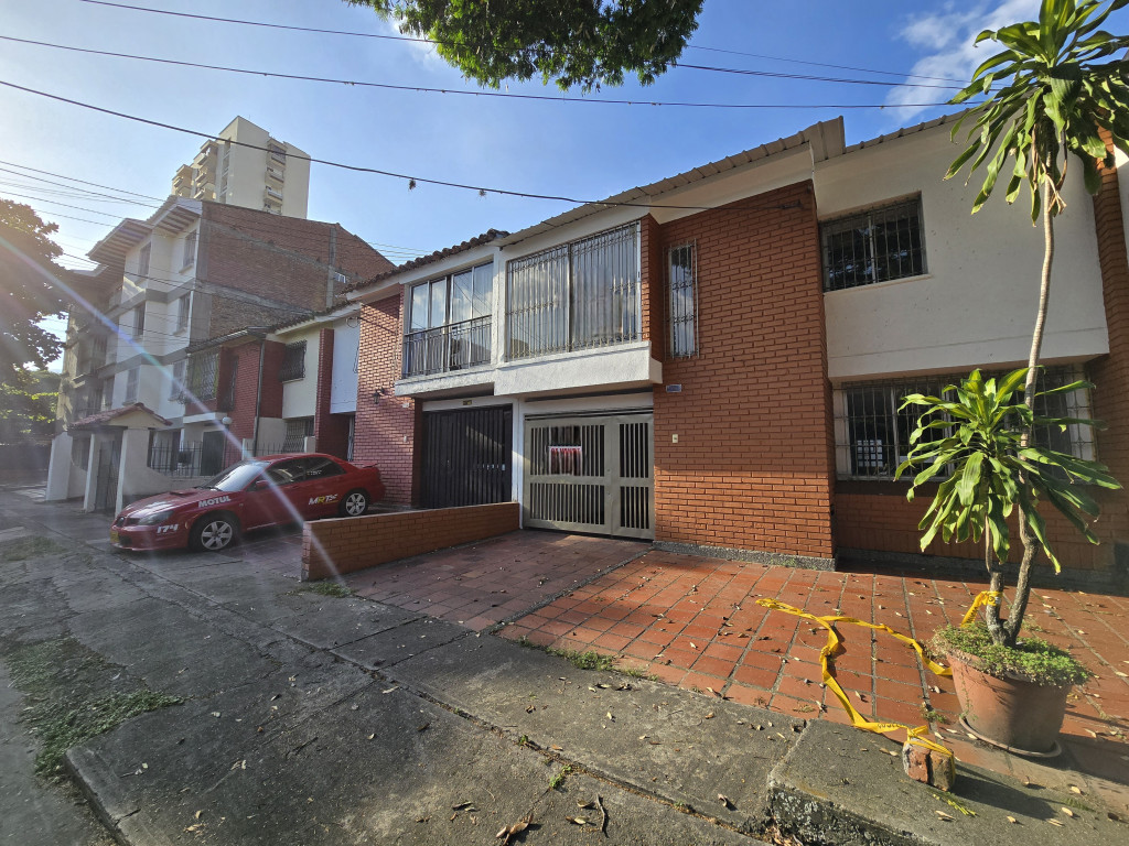 Casa En Venta - Prados Del Norte, Cali