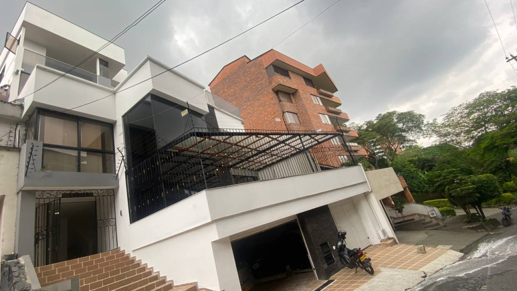 Casa En Venta - Tejares - Cristales, Cali