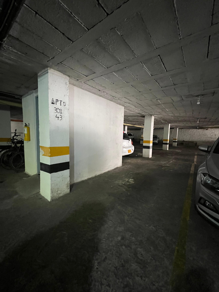 Apartamento En Venta - Cañaveralejo - Seguros Patria, Cali