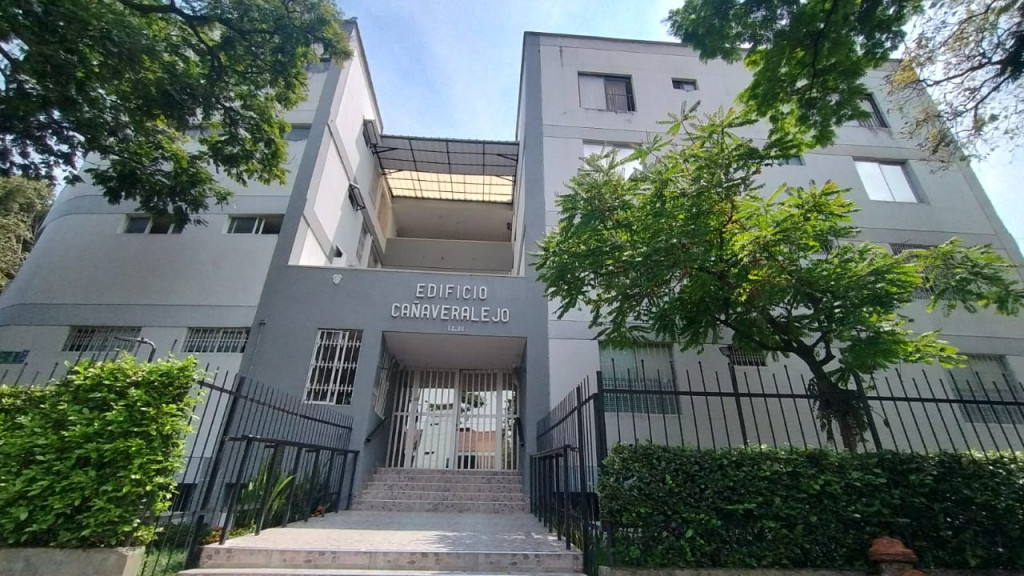 Apartamento En Venta - Cañaveralejo - Seguros Patria, Cali