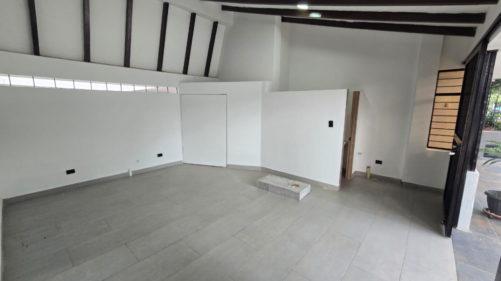 Local En Arriendo - El Gran Limonar, Cali