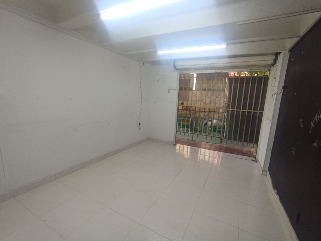 Local En Arriendo - Chiminangos 2 Etapa, Cali