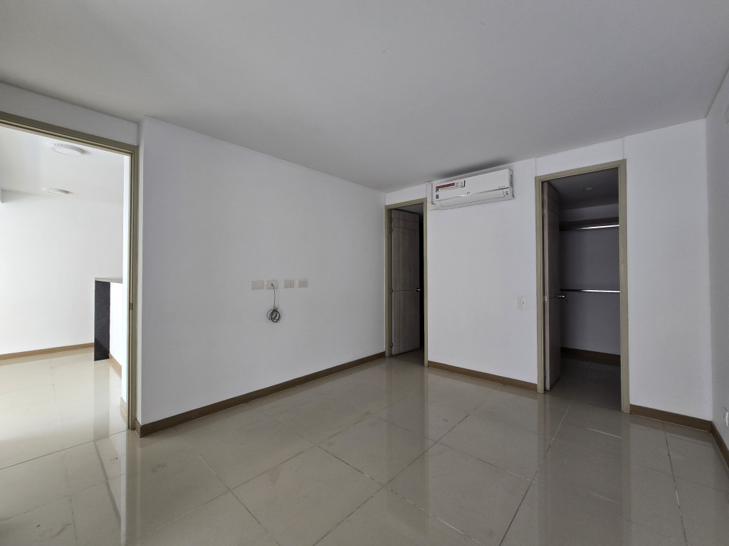 Apartamento En Venta - Urbanización La Flora, Cali