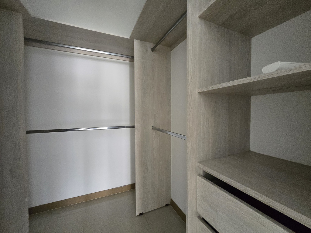 Apartamento En Venta - Urbanización La Flora, Cali