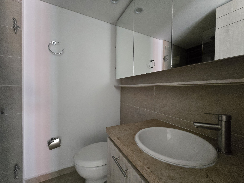 Apartamento En Venta - Urbanización La Flora, Cali