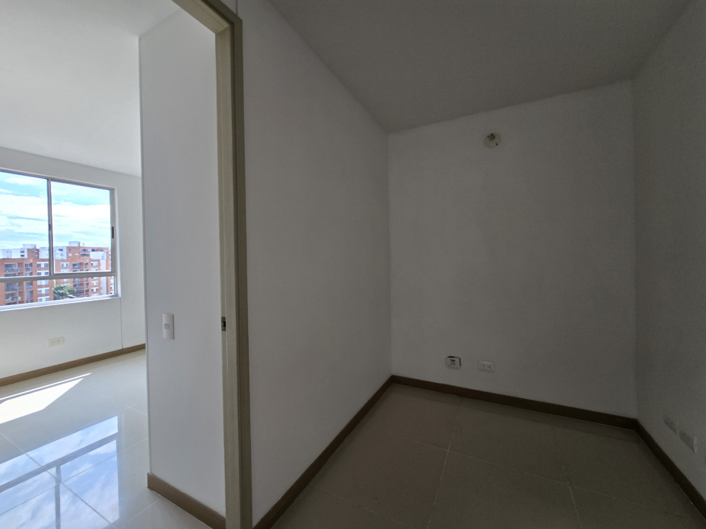 Apartamento En Venta - Urbanización La Flora, Cali