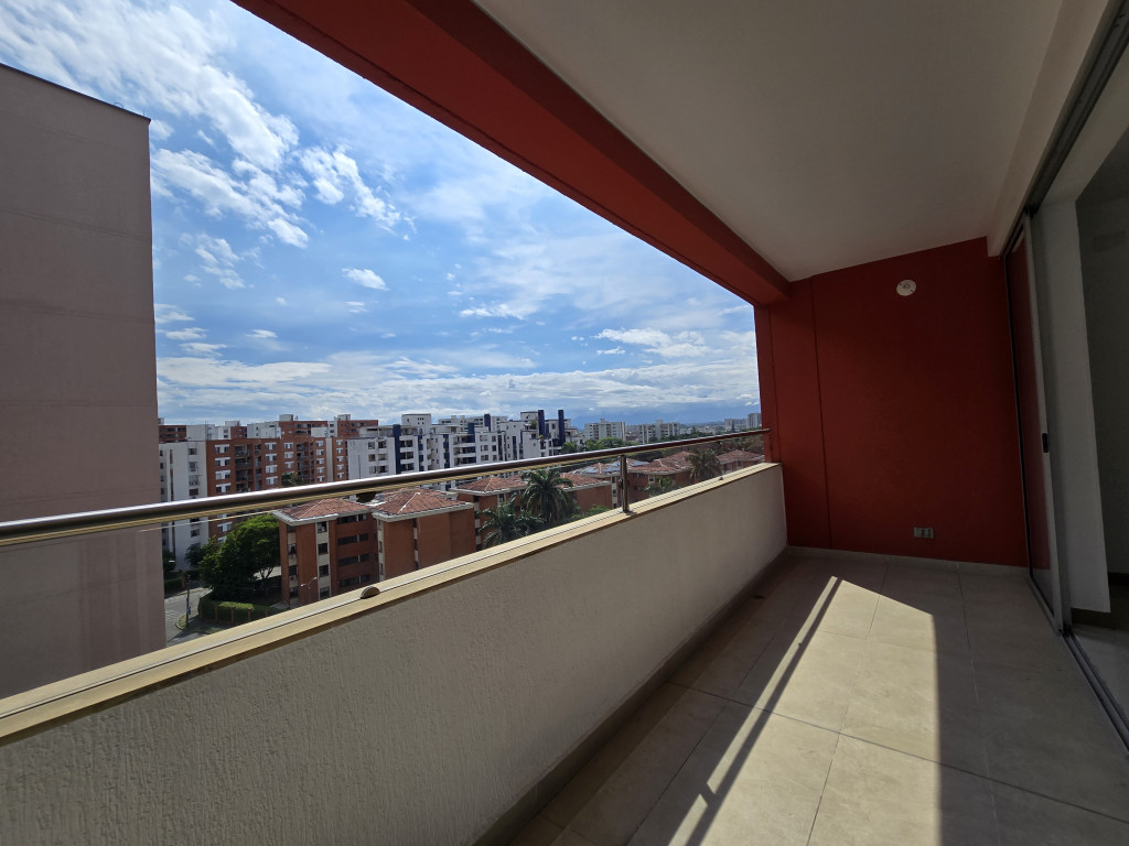 Apartamento En Venta - Urbanización La Flora, Cali