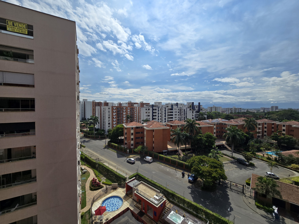 Apartamento En Venta - Urbanización La Flora, Cali