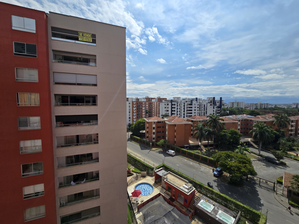 Apartamento En Venta - Urbanización La Flora, Cali