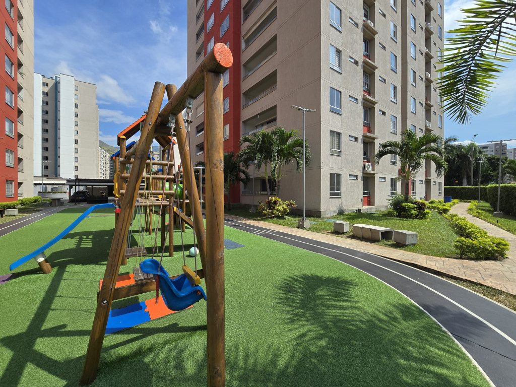 Apartamento En Venta - Urbanización La Flora, Cali