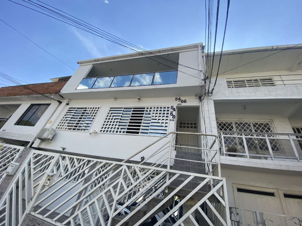 Apartamento En Venta - Primero De Mayo, Cali