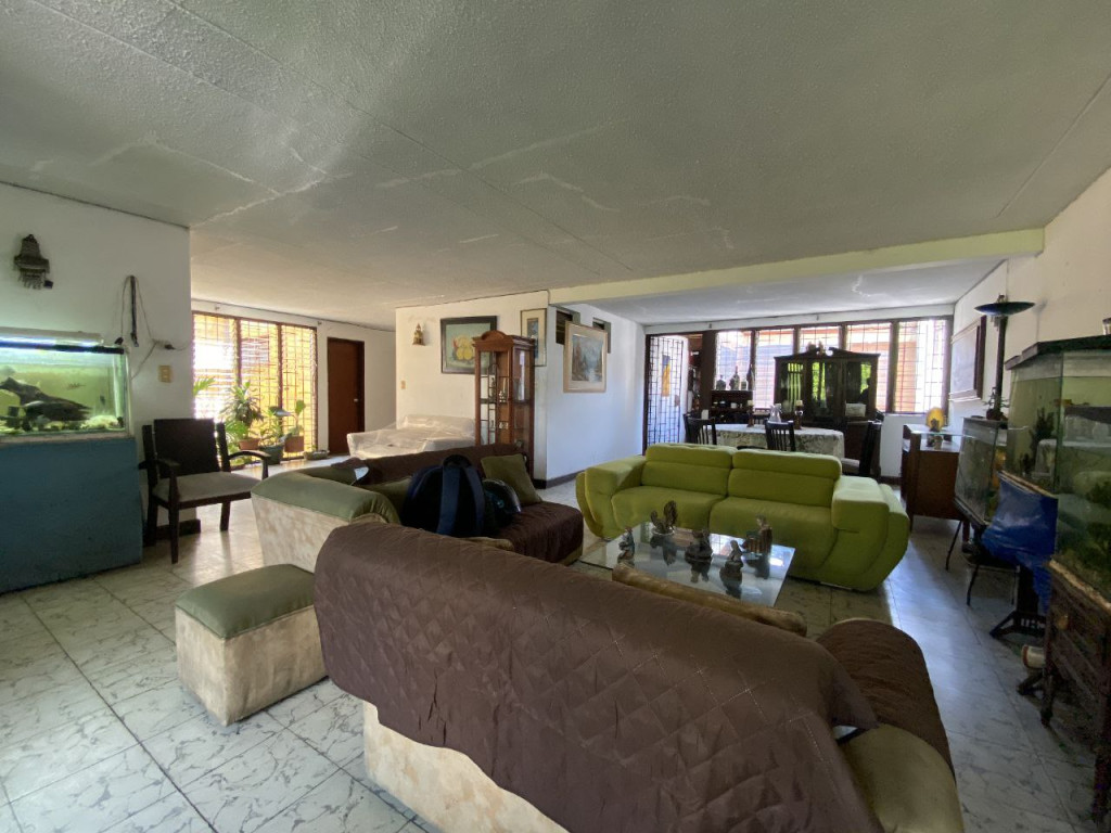 Casa En Venta - Urbanización La Flora, Cali