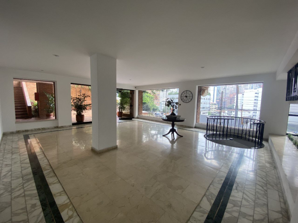 Apartamento En Venta - La Arboleda, Cali
