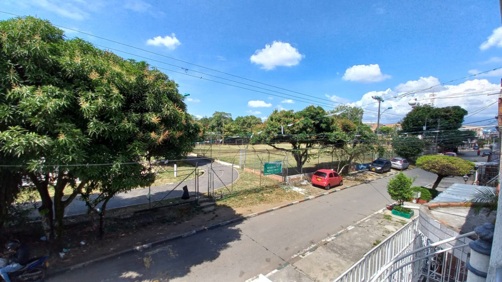 Casa En Arriendo - El Trébol, Cali