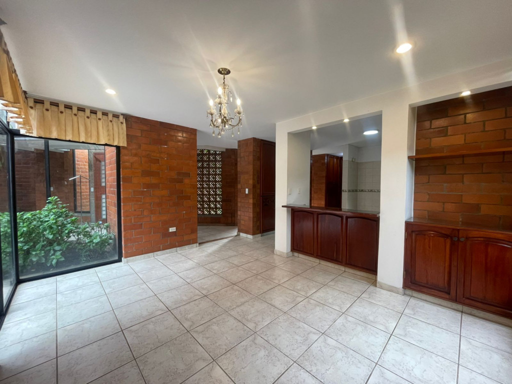 Casa En Arriendo - Ciudad Jardín, Cali