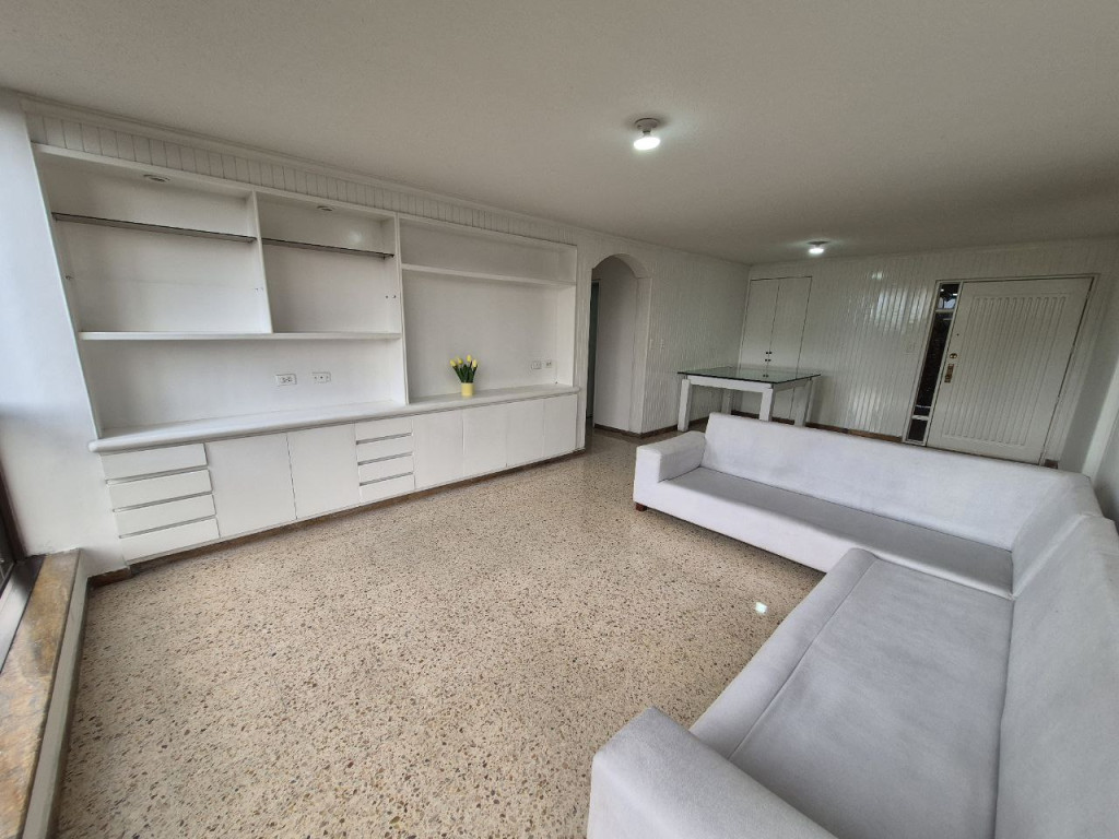 Apartamento En Venta - Versalles, Cali