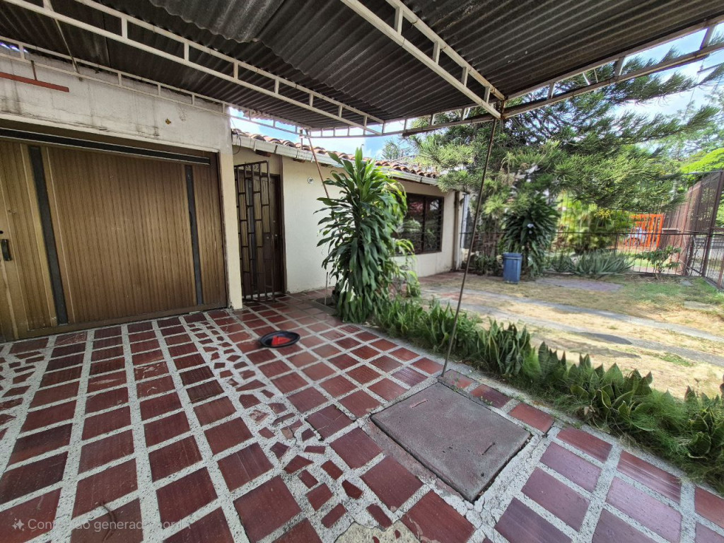 Casa En Venta - Urbanización La Flora, Cali