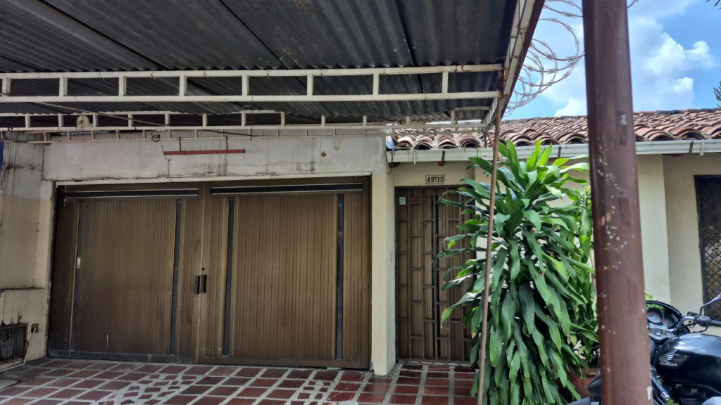 Casa En Venta - Urbanización La Flora, Cali