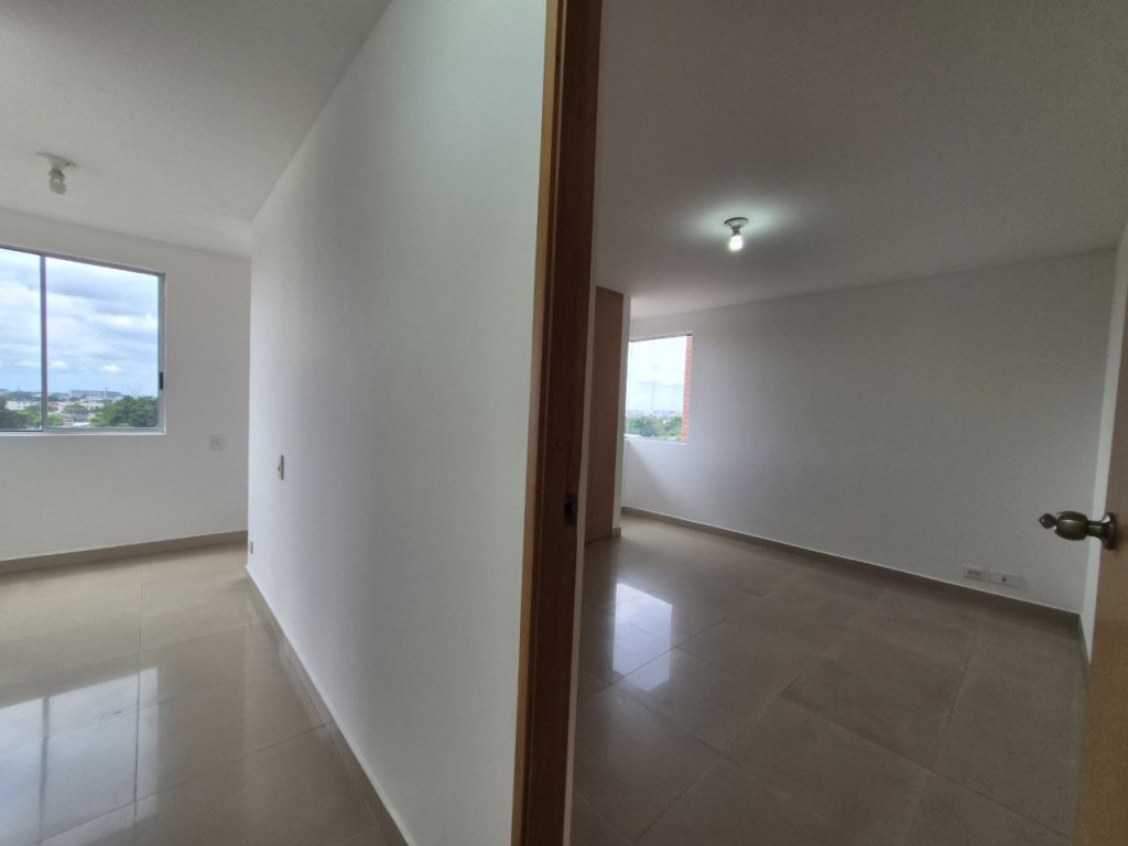 Apartamento En Venta - Urbanización La Flora, Cali