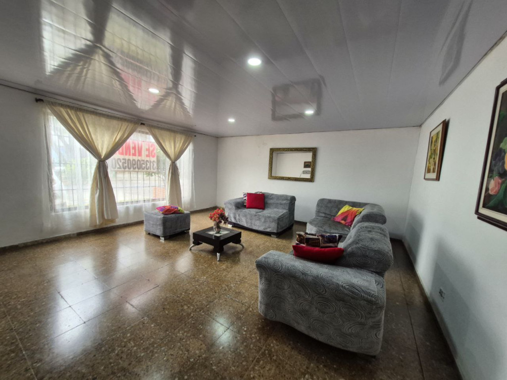 Casa En Venta - Urbanización La Flora, Cali