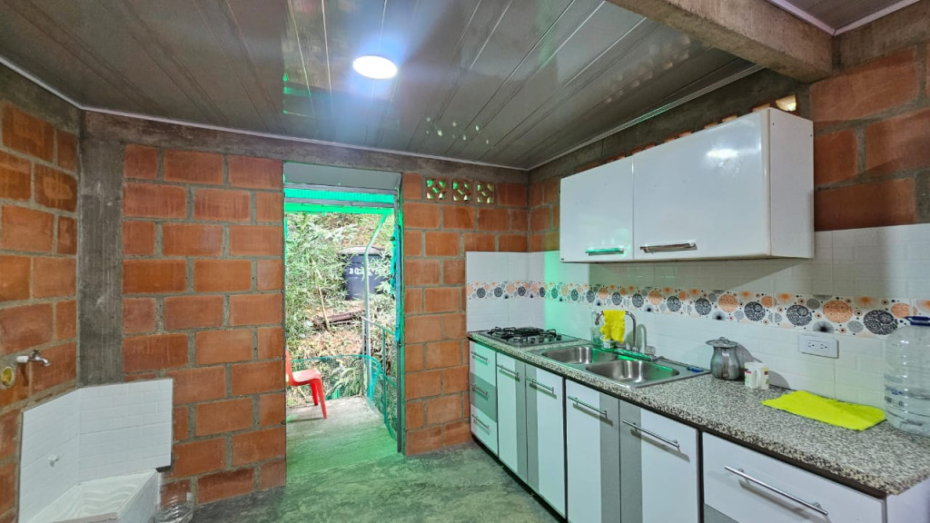 Casa En Arriendo - La Buitrera, Cali