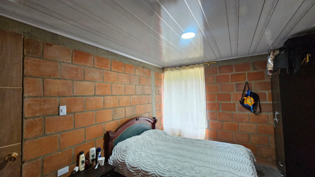 Casa En Arriendo - La Buitrera, Cali