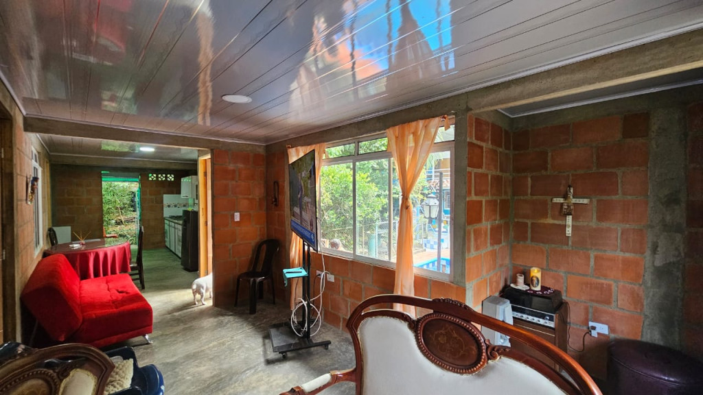 Casa En Arriendo - La Buitrera, Cali