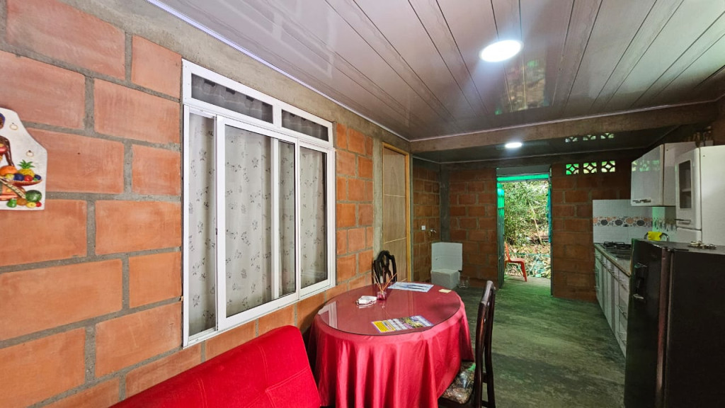 Casa En Arriendo - La Buitrera, Cali