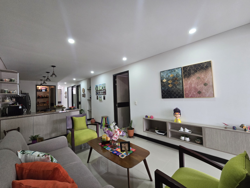 Apartamento En Venta - Urbanización La Flora, Cali