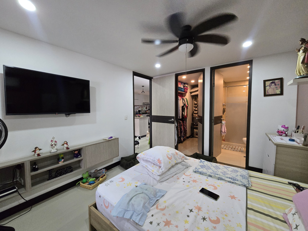 Apartamento En Venta - Urbanización La Flora, Cali