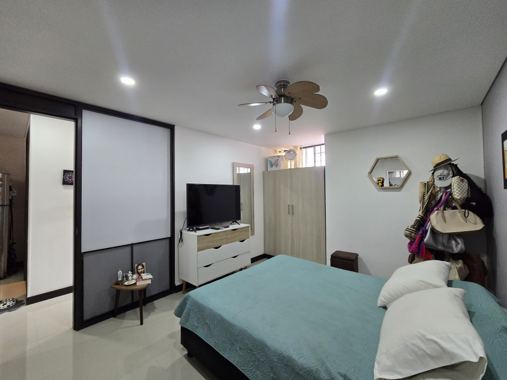 Apartamento En Venta - Urbanización La Flora, Cali