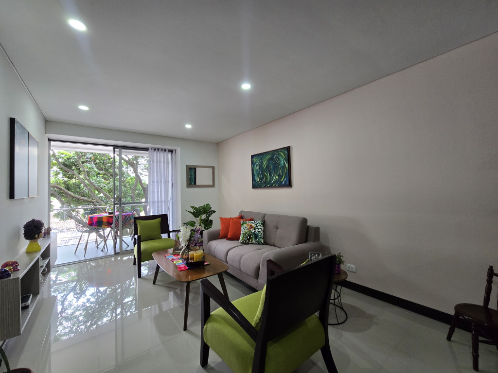 Apartamento En Venta - Urbanización La Flora, Cali