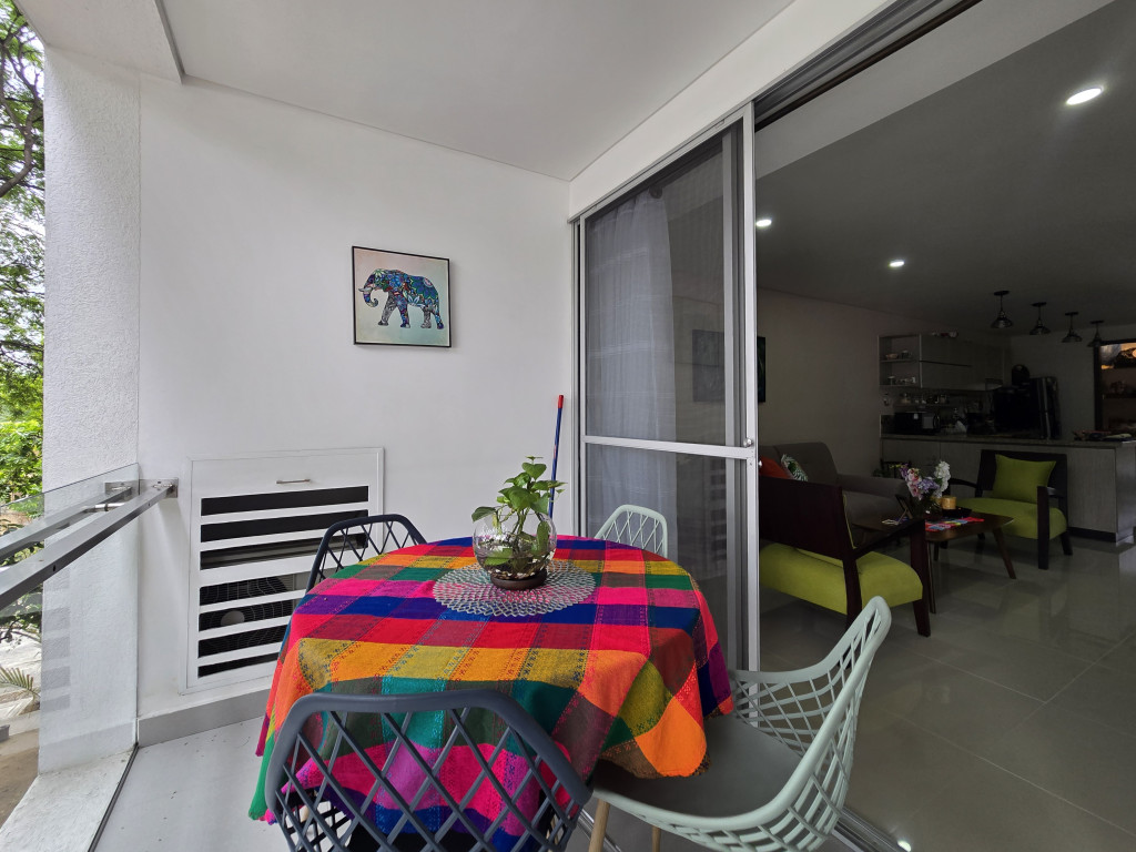 Apartamento En Venta - Urbanización La Flora, Cali