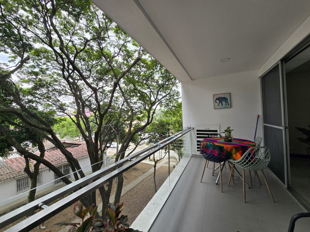 Apartamento En Venta - Urbanización La Flora, Cali