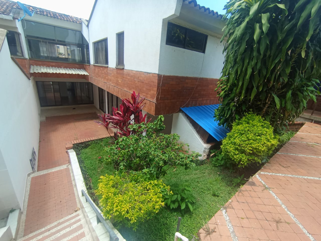 Casa En Arriendo - Bella Suiza, Cali