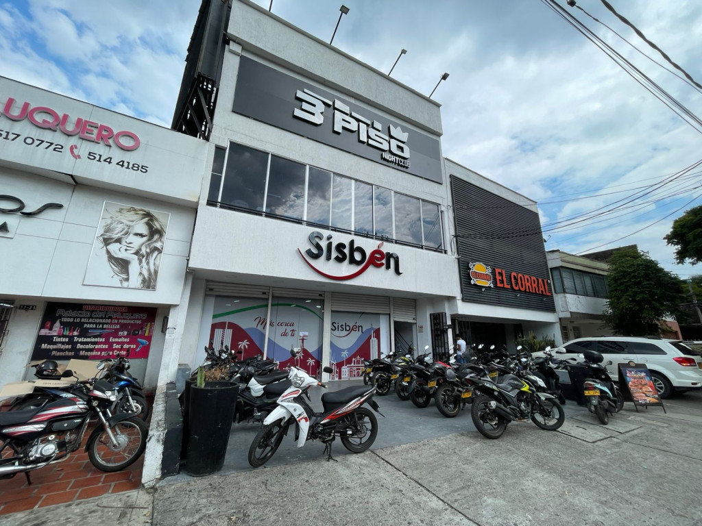 Local En Arriendo - Cambulos, Cali