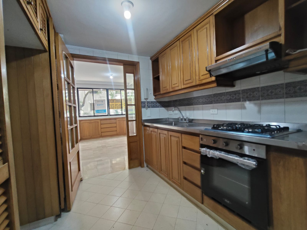 Apartamento En Venta - Santa Teresita, Cali