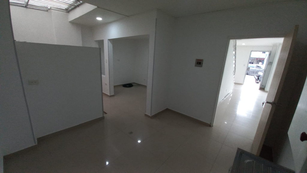 Local En Arriendo - Champagñat, Cali