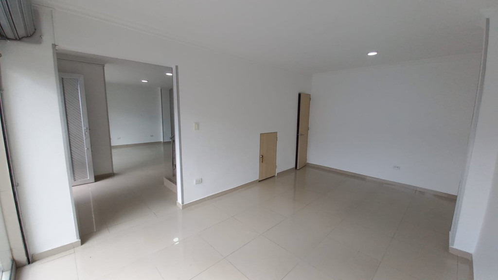 Local En Arriendo - Champagñat, Cali
