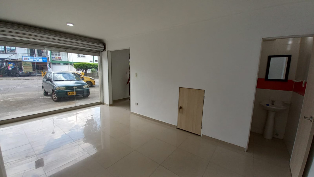 Local En Arriendo - Champagñat, Cali