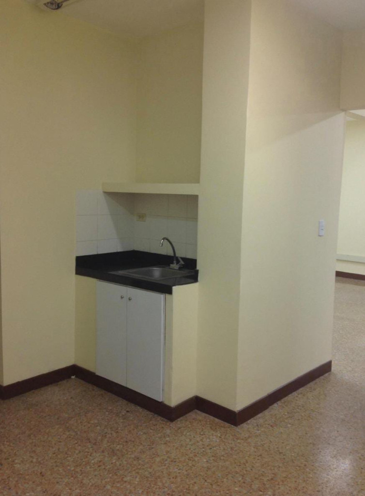 Local En Arriendo - Champagñat, Cali