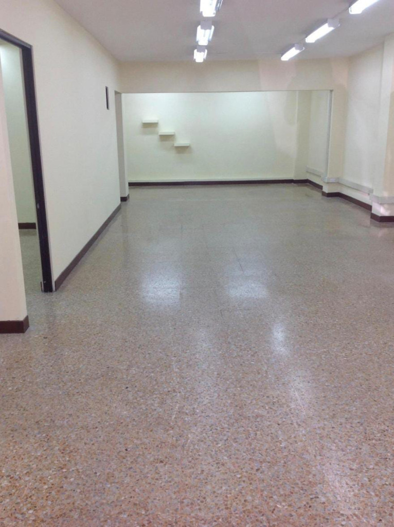 Local En Arriendo - Champagñat, Cali