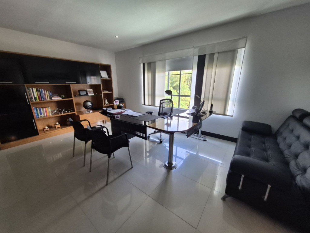 Apartamento En Venta - Ciudad Jardín, Cali