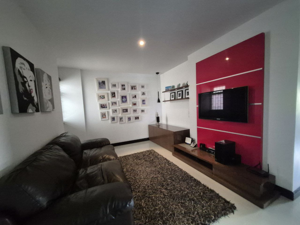 Apartamento En Venta - Ciudad Jardín, Cali