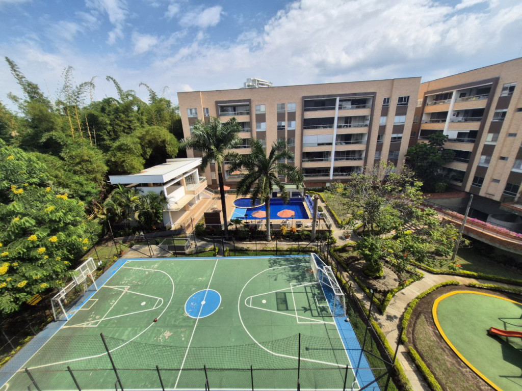 Apartamento En Venta - Ciudad Jardín, Cali