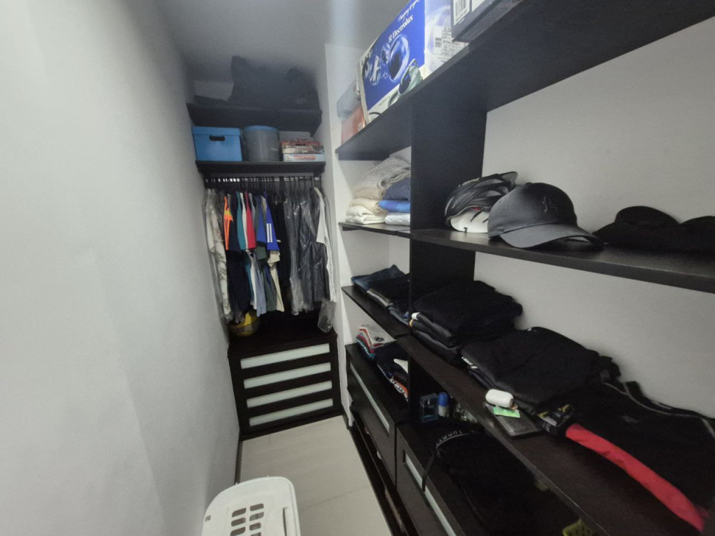 Apartamento En Venta - Ciudad Jardín, Cali