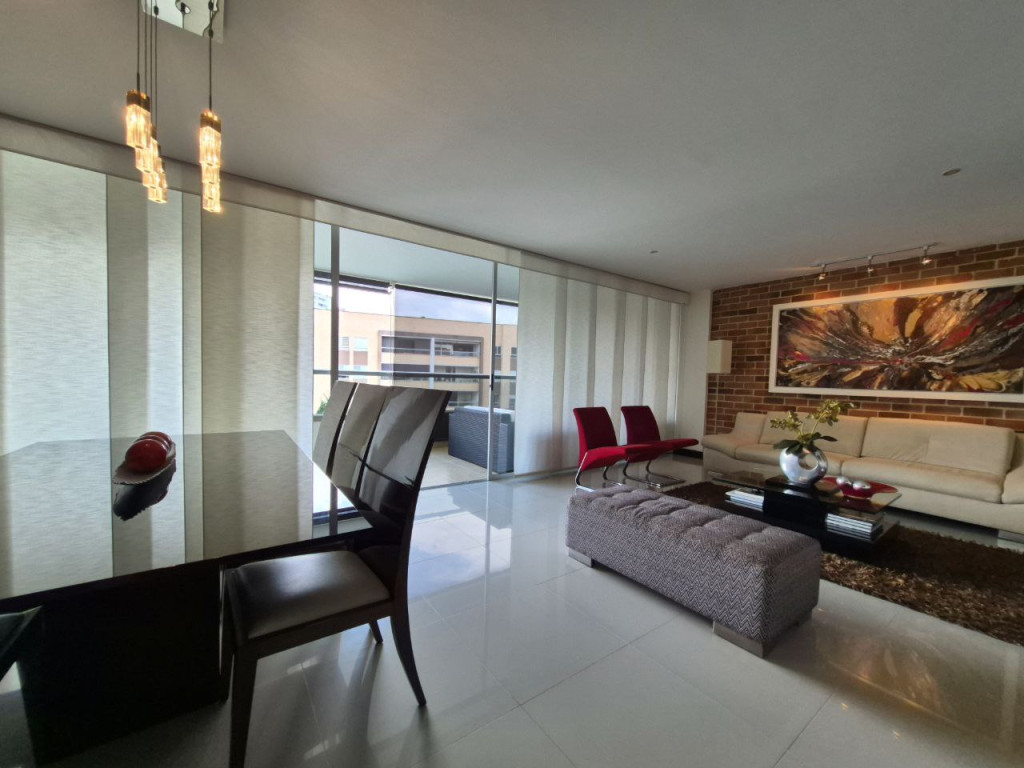 Apartamento En Venta - Ciudad Jardín, Cali