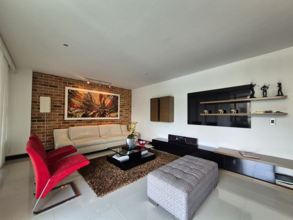 Apartamento En Venta - Ciudad Jardín, Cali